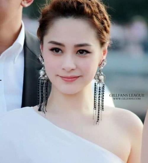 娱乐圈吃瓜夫妇有哪些,揭秘明星夫妻背后的甜蜜与争议